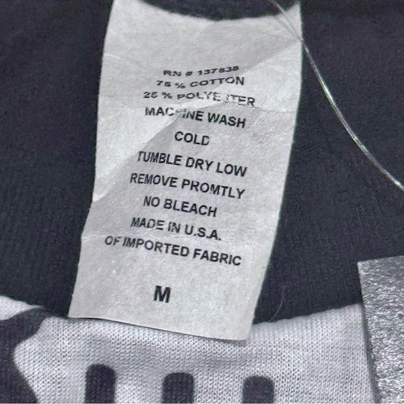 Twenty One Pilots Women MEDIUM Sweatshirt Long Sleeve  Crewneck Light Weight NEW - Picture 7 of 8